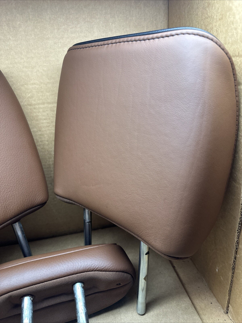 2009 2018 Dodge Ram 1500 2500 3500 Rear Brown Leather Head Rest Headrest Set OEM7