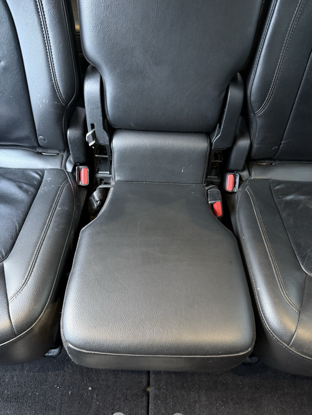 2017 2022 Chrysler Pacifica 2nd Second Row Middle Seat Jump Seat BLACK  LEATHER1