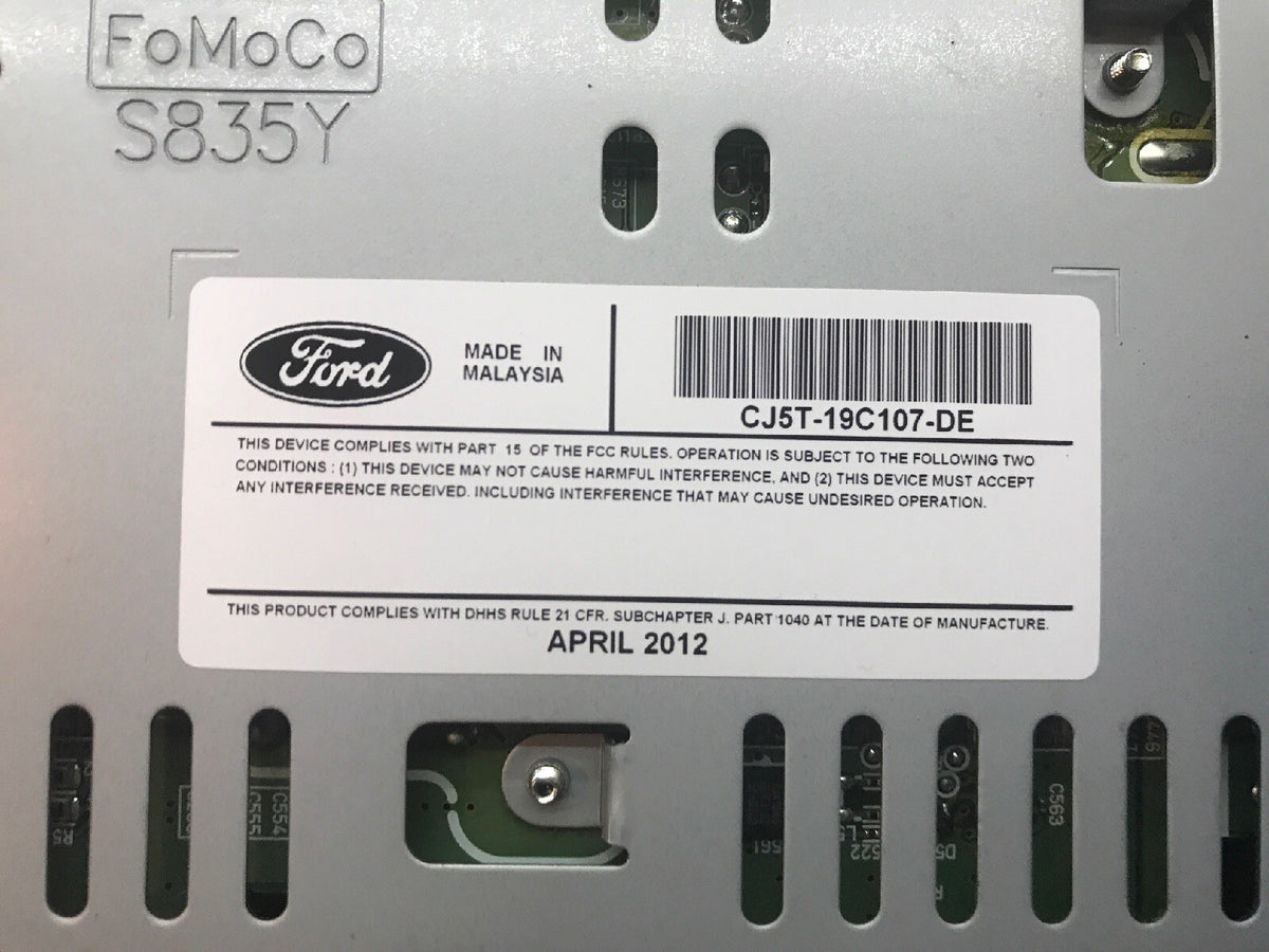 13 15 FORD ESCAPE AM FM CD MP3 RADIO RECEIVER CJ5T 19C107 DE8