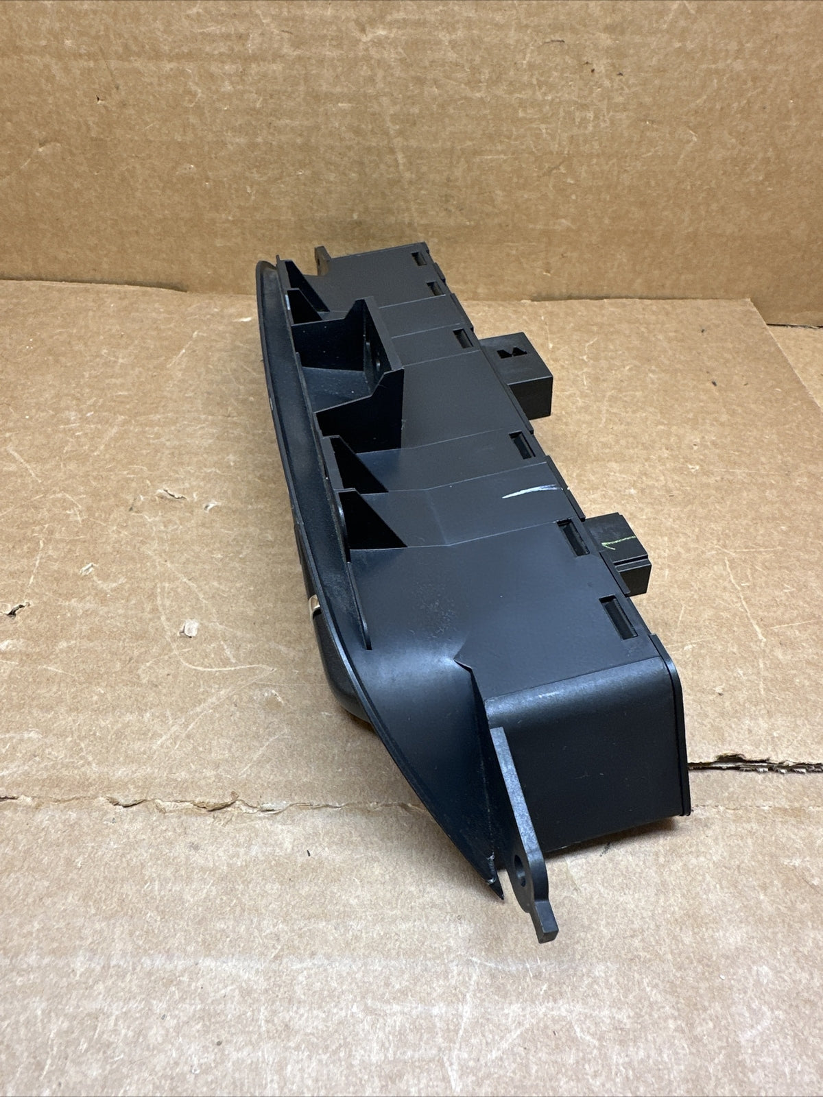 2017 2020 SILVERADO SIERRA 1500 TRACTION CONTROL BED LIGHT SWITCH 23145169 OEM2