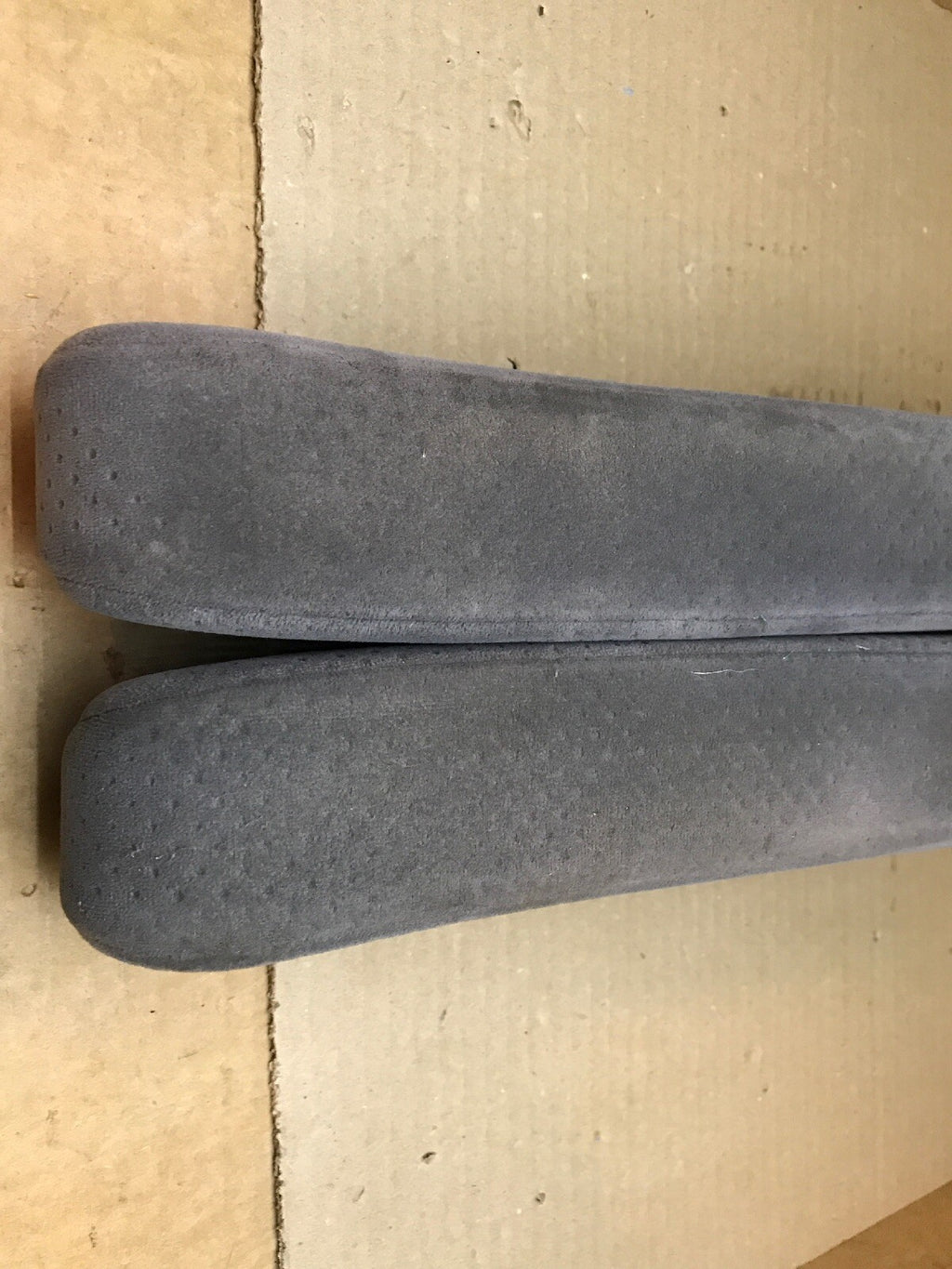 2005 2010 Honda Odyssey Front Driver Passenger Seat Armrest Set Pair Gray OEM BB7