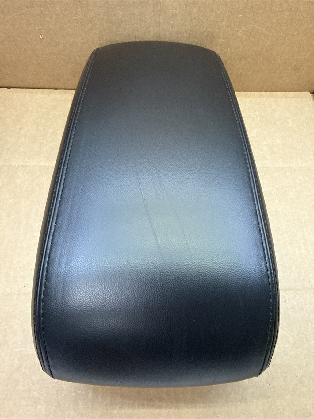 14-21 Grand Cherokee Durango Center Console Lid Cover Top Arm Rest Armrest Black3