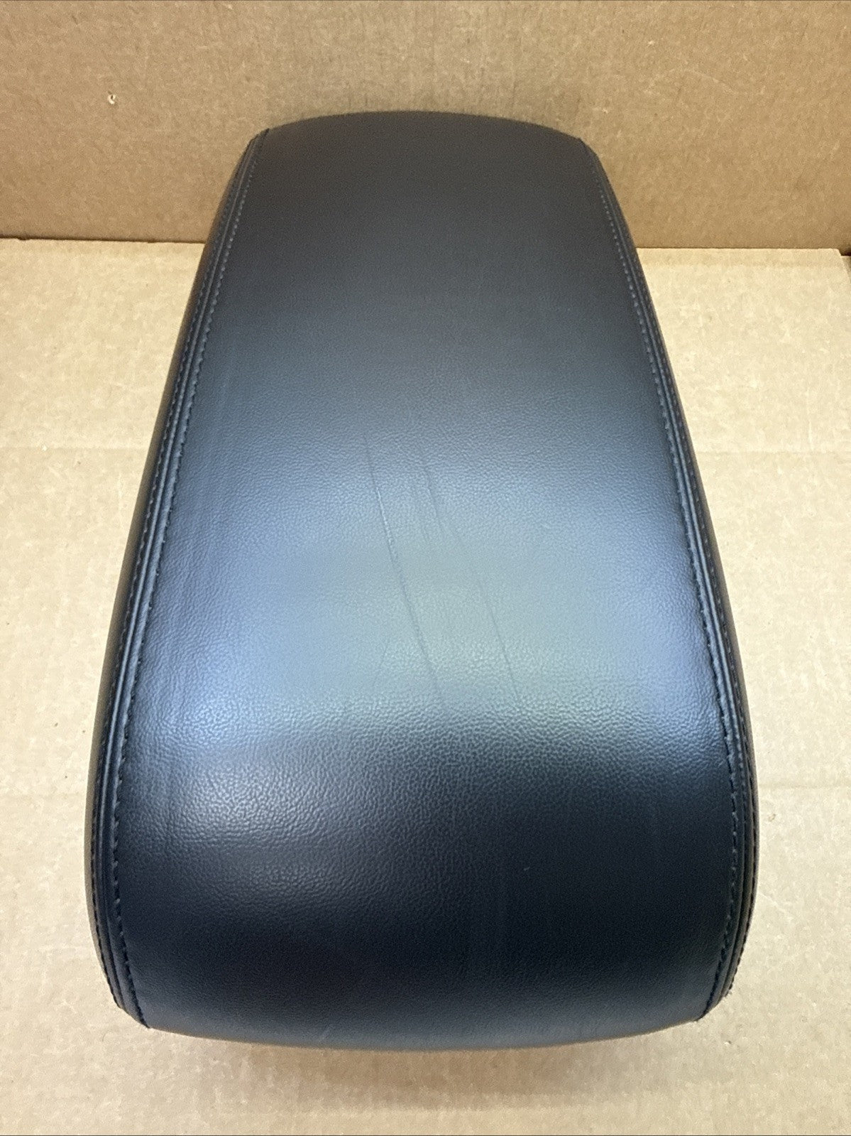 14-21 Grand Cherokee Durango Center Console Lid Cover Top Arm Rest Armrest Black3