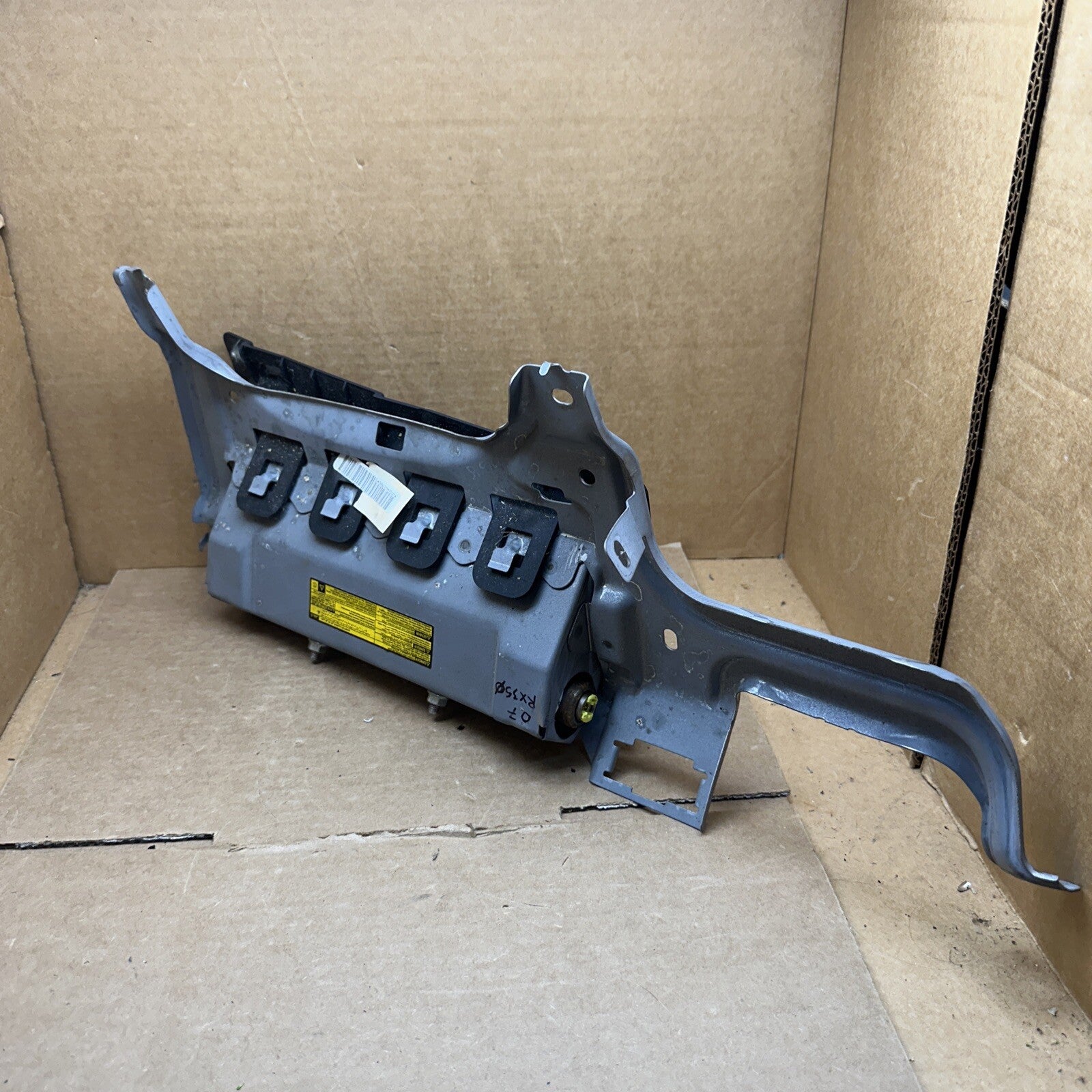 2006 2009 Lexus RX400 RX350 Left Side Driver Knee Lower Air Bag Airbag Black5