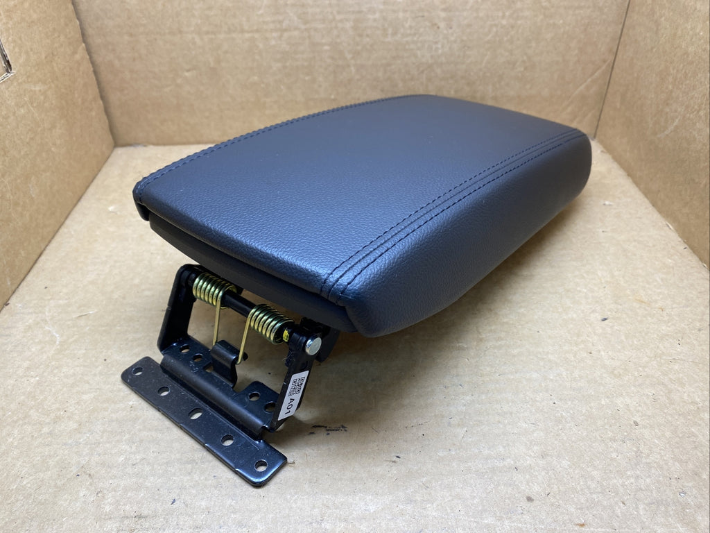 2017 2018 Hyundai Elantra Center Console Lid Cover Top Arm Rest Armrest Black5
