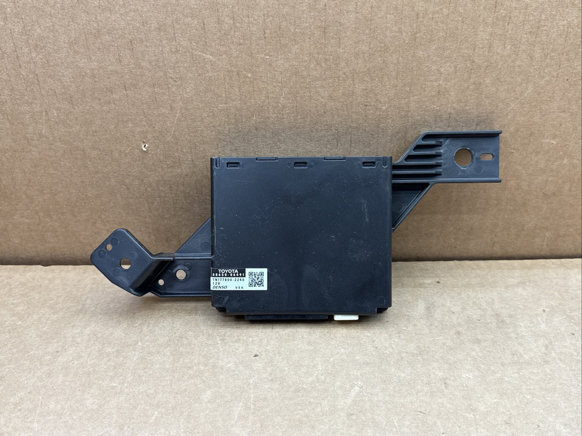 2012-2013 Toyota Camry AC Temperature Amplifier Amp Module 88650-064910