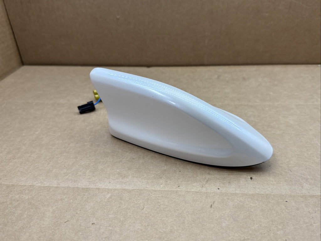 2015-2018 Ford Edge Roof Radio Antenna Shark Fin UG White FT4T-19G461-AB59VJ0