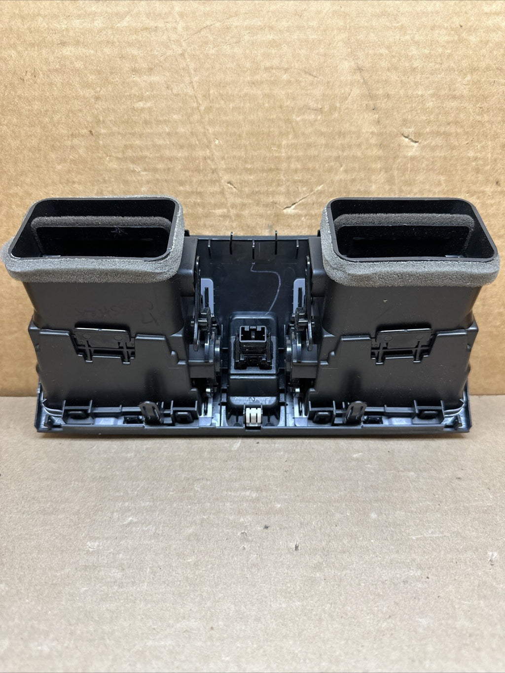 2016 2017 SUBARU CROSSTREK CENTER DASH AIR VENTS TRIM HAZARD BUTTON S155081805