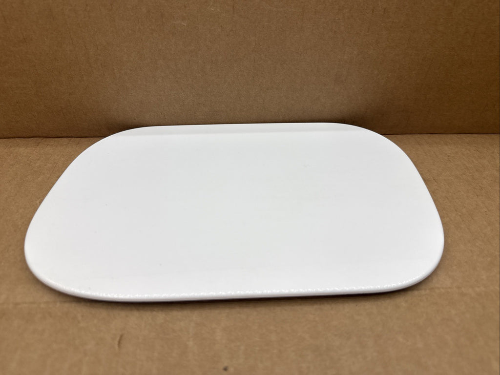 2018 2024 Chevy Equinox Fuel Gas Tank Filler Door Lid Cover GAZ Summit White4