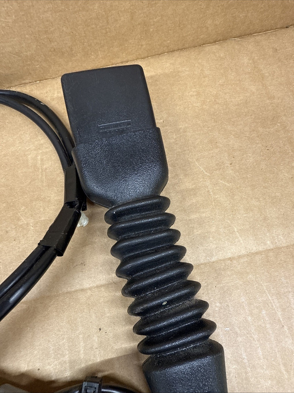 2001 2003 Ford Ranger Front Left Driver Side Seat Belt Seatbelt Buckle4