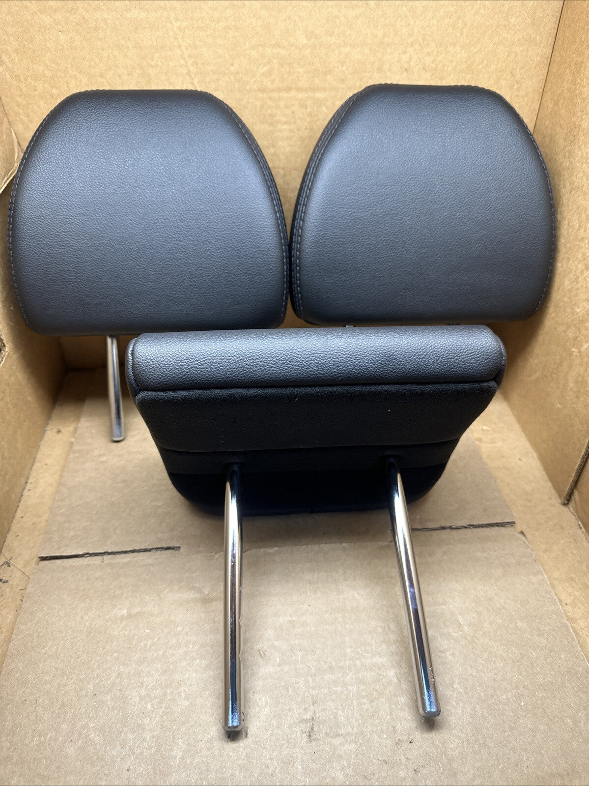 2014 2020 NISSAN ROGUE REAR LEFT CENTER RIGHT SEAT BLACK LEATHER HEADRESTS1