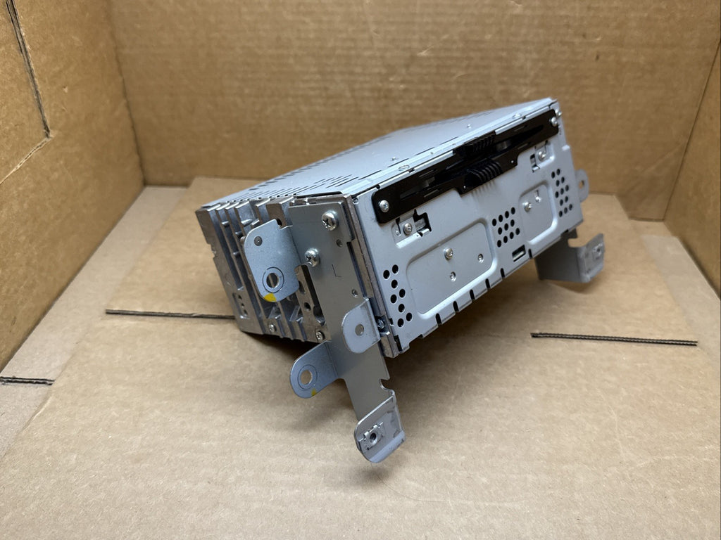 2013 2014 Lincoln MKT Radio Receiver CD Player DE9T 19C107 HC1