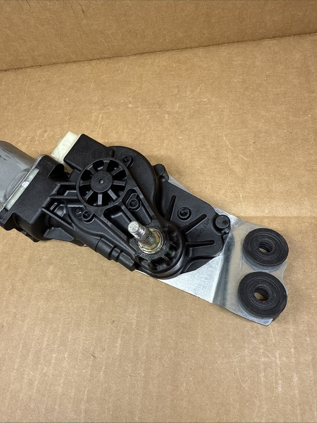 2021 2025 KIA SORENTO TAILGATE LIFTGATE BACK WINDOW GLASS WIPER MOTOR OEM6