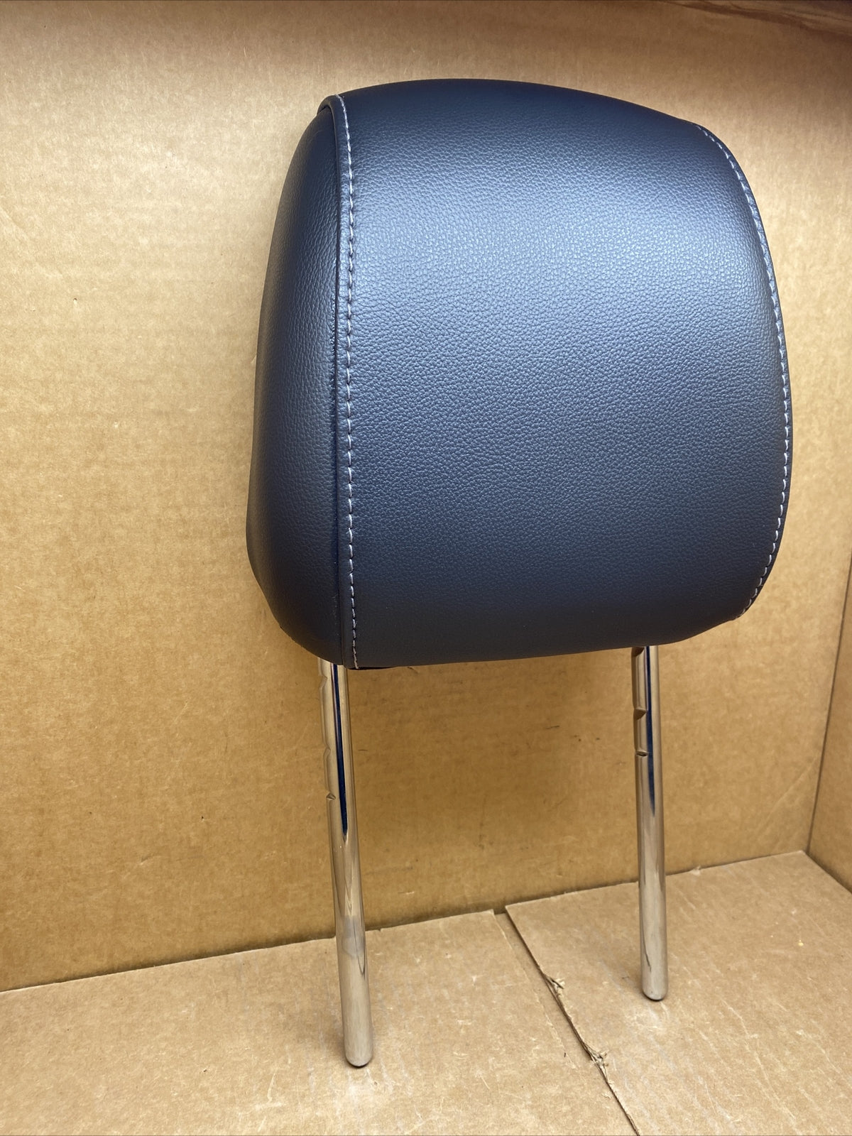 2017 2019 Ford Escape Front Head Rest Headrest Driver Passenger Black Leather1