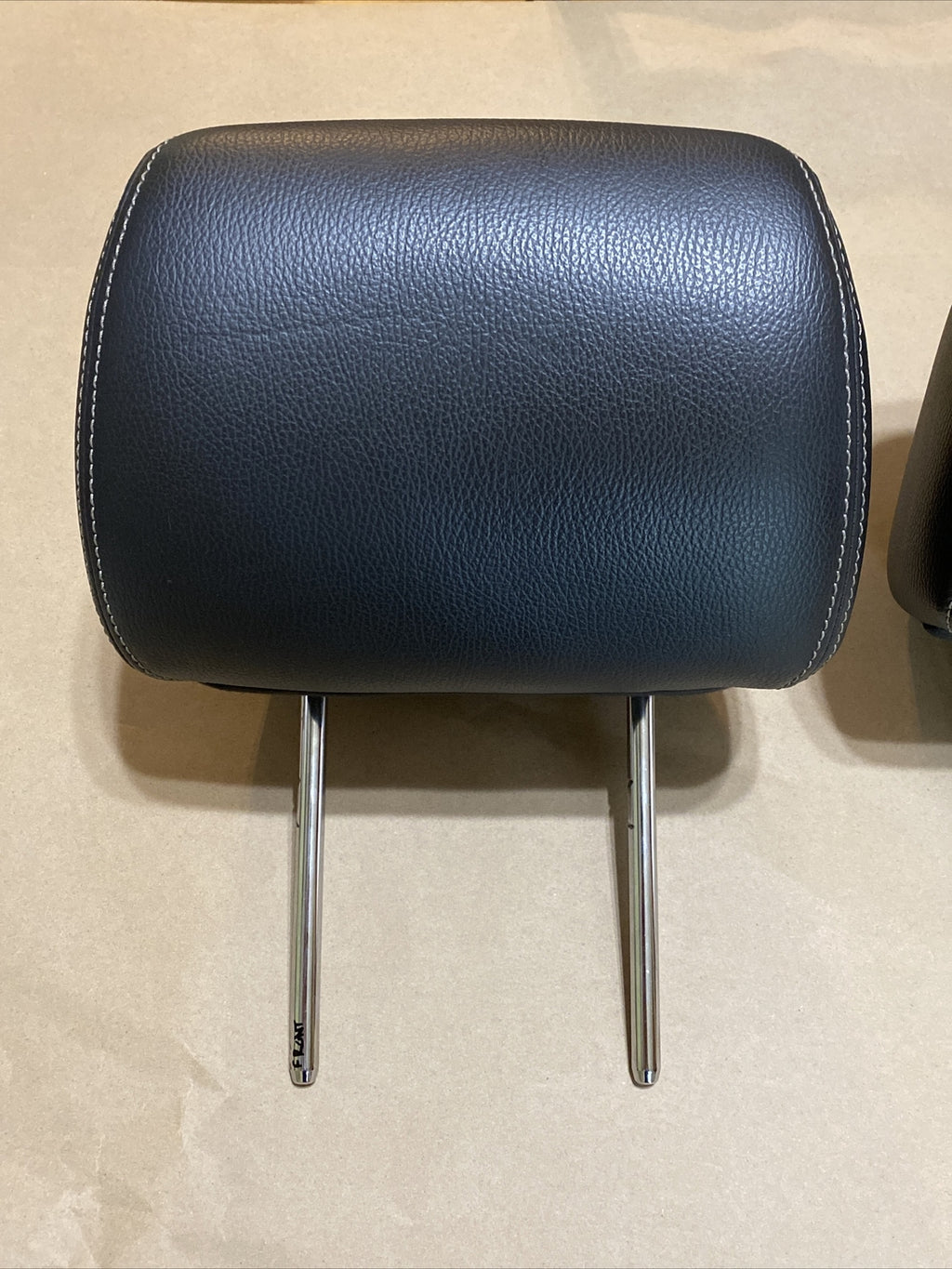 2011 2014 Ford F150 Front Driver Passenger Head Rest Headrest Black Leather Pair1