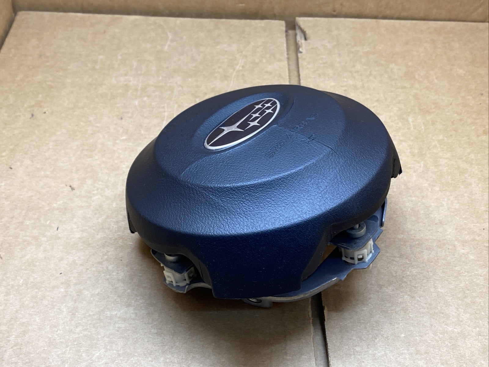 SUBARU LEGACY OUTBACK FRONT LEFT DRIVER SIDE STEERING WHEEL AIRBAG AIR BAG BLACK5