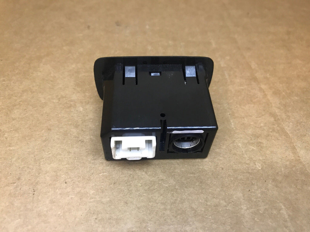 2010 2014 Subaru Legacy Outback AUX USB Port Jack Plug OEM6