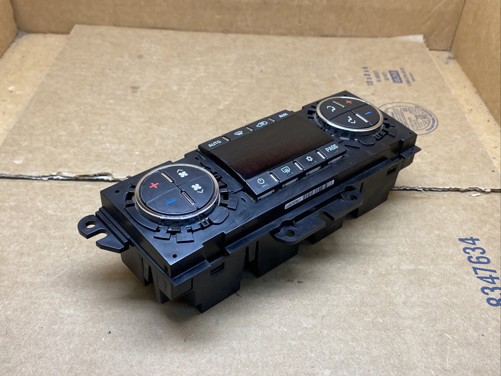 2007 2012 GMC Acadia Front Digital Climate Temp Temperature Control 258947094