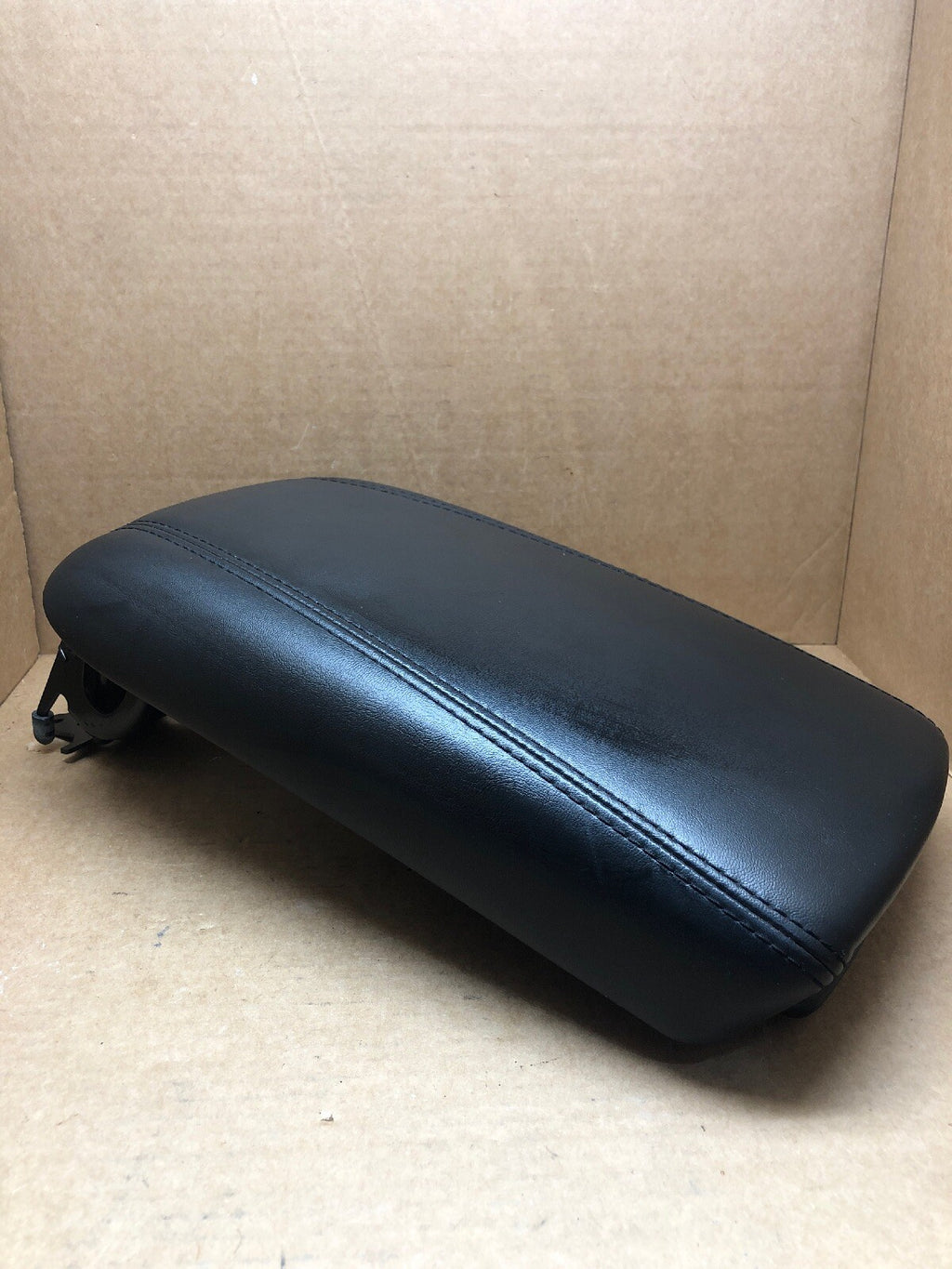 2015 2017 Chrysler 200 Extending Center Console Cover Lid Arm Rest Armrest Black0
