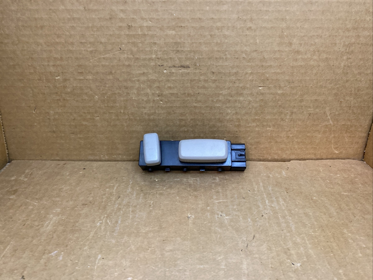 09 16 Traverse Buick Enclave Front Right Passenger Seat Control Switch 152590650