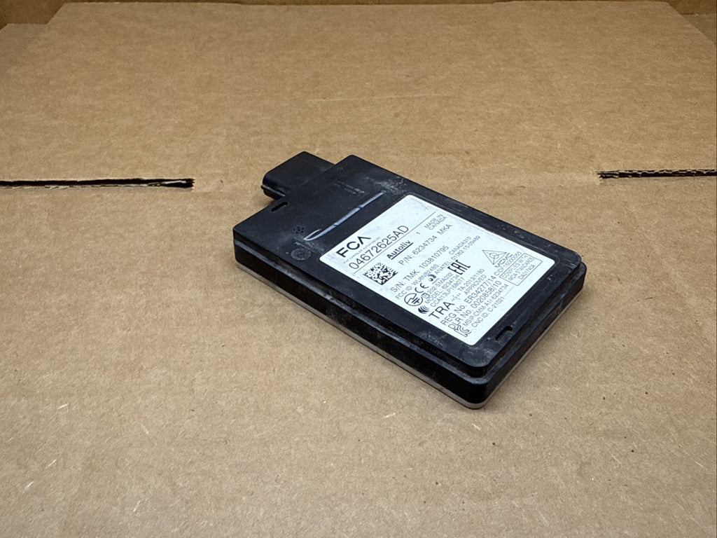 2017 2018 CHRYSLER PACIFICA BLIND SPOT RADAR MODULE SENSOR 04672625AD5