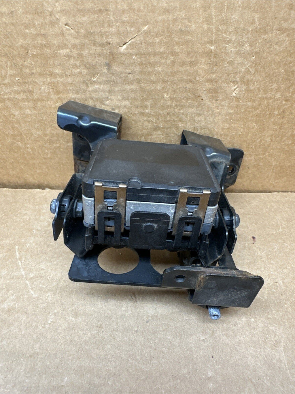 2015 2017 Nissan Rogue Cruise Control Radar Distance Sensor OEM 28438 6FJ0A3
