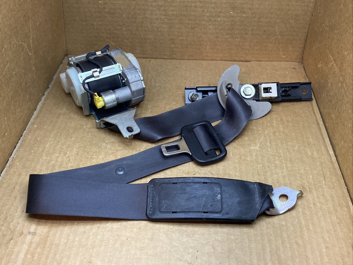 2006 2011 Civic Sedan Front Left Driver Side Seat Belt Seatbelt Retractor Black0