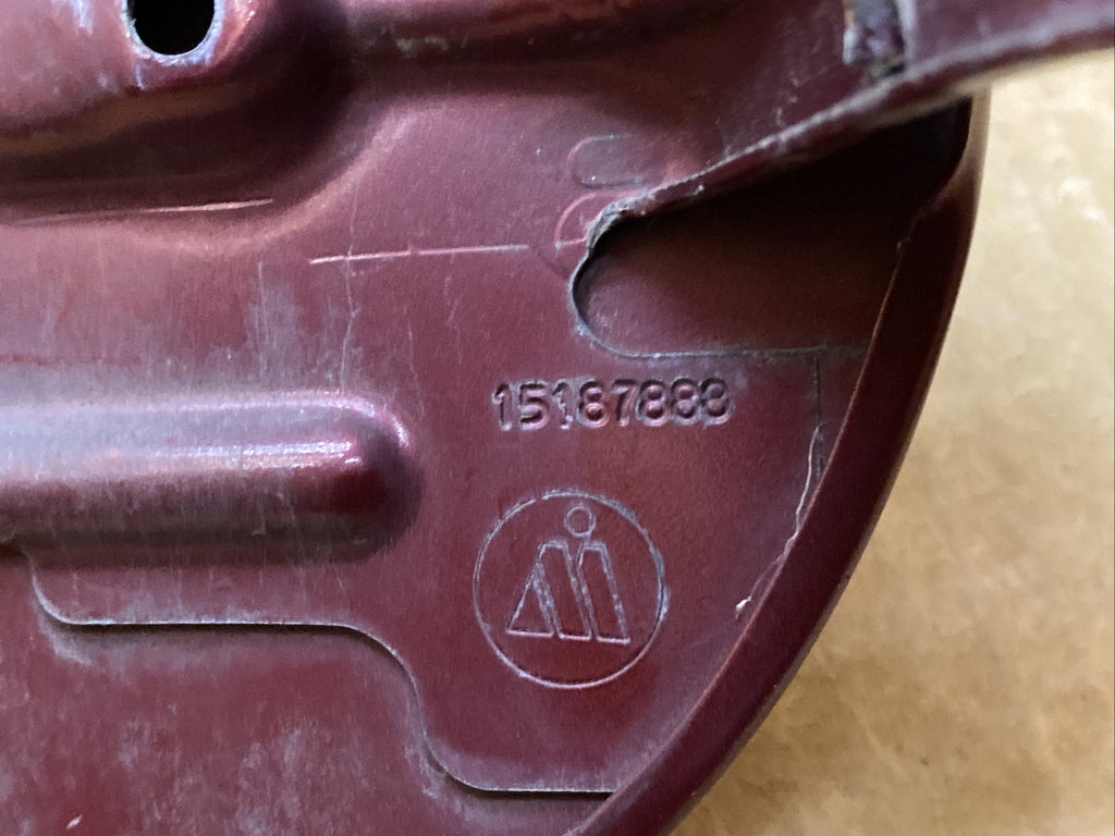 00 06 Tahoe Suburban Yukon Fuel Gas Tank Cap Door Lid Cover Garnet Red Metallic8