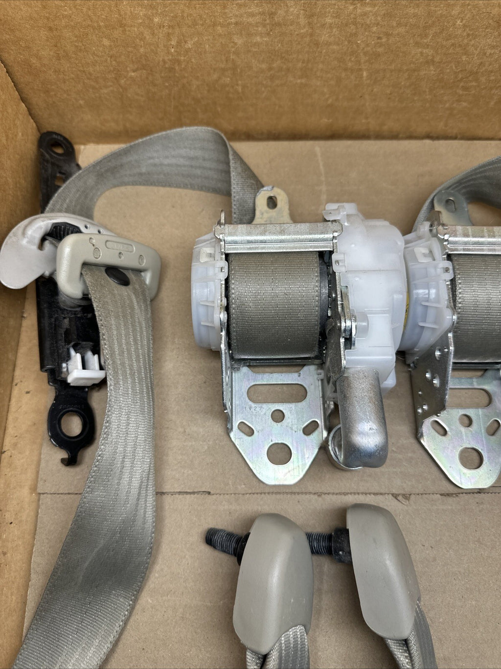 2010 2014 Prius Front Left Right Driver Passenger Seat Belt Seatbelt Set Pair3