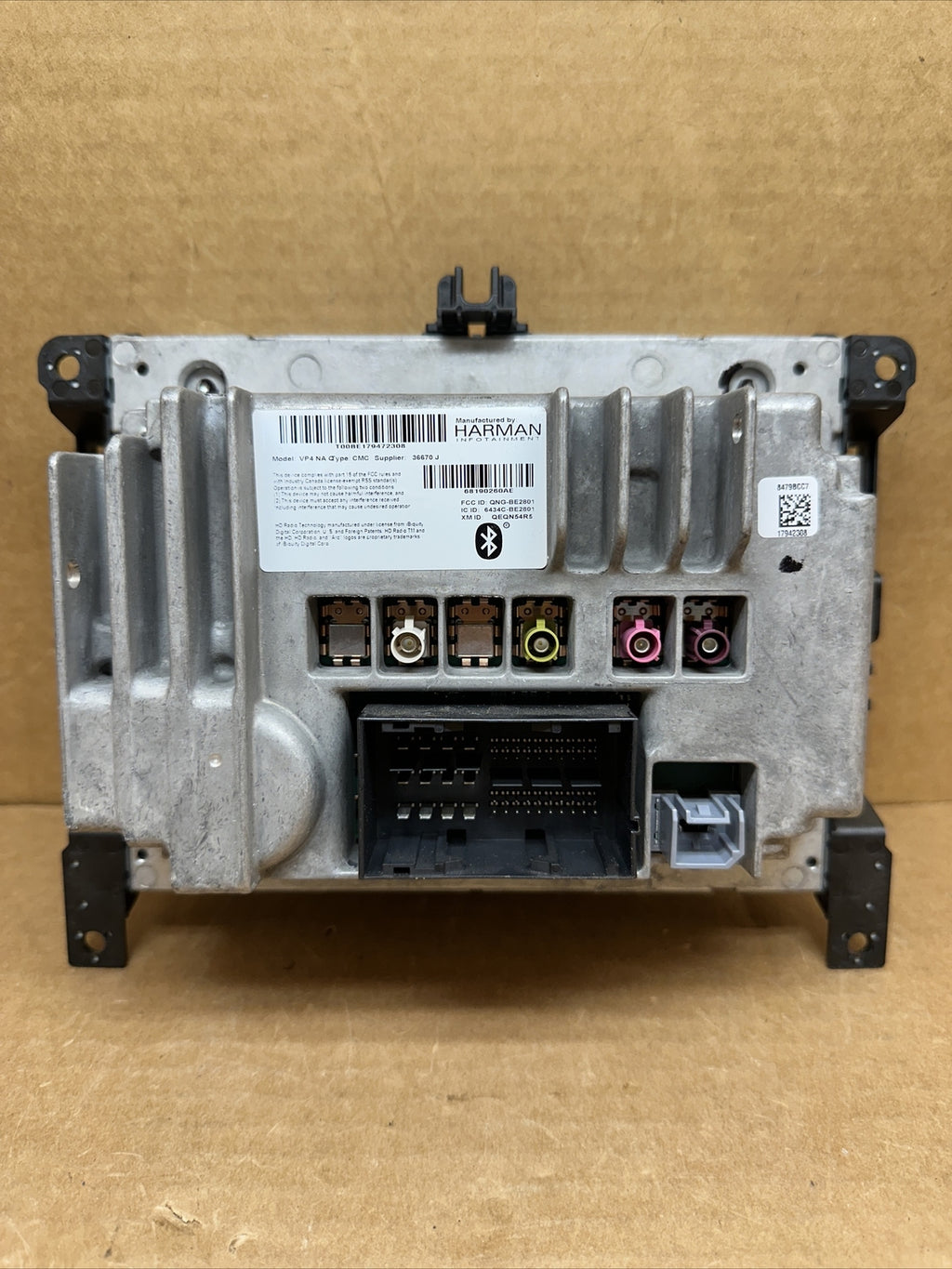Jeep Cherokee RAM GPS Navigation VP3 Radio 8.4 Display Screen OEM 68190260AE3