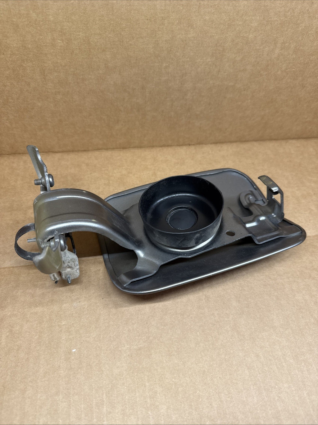 2011 2019 Dodge Charger Fuel Gas Tank Filler Door Lid Cover OEM PDM Mineral Gray6