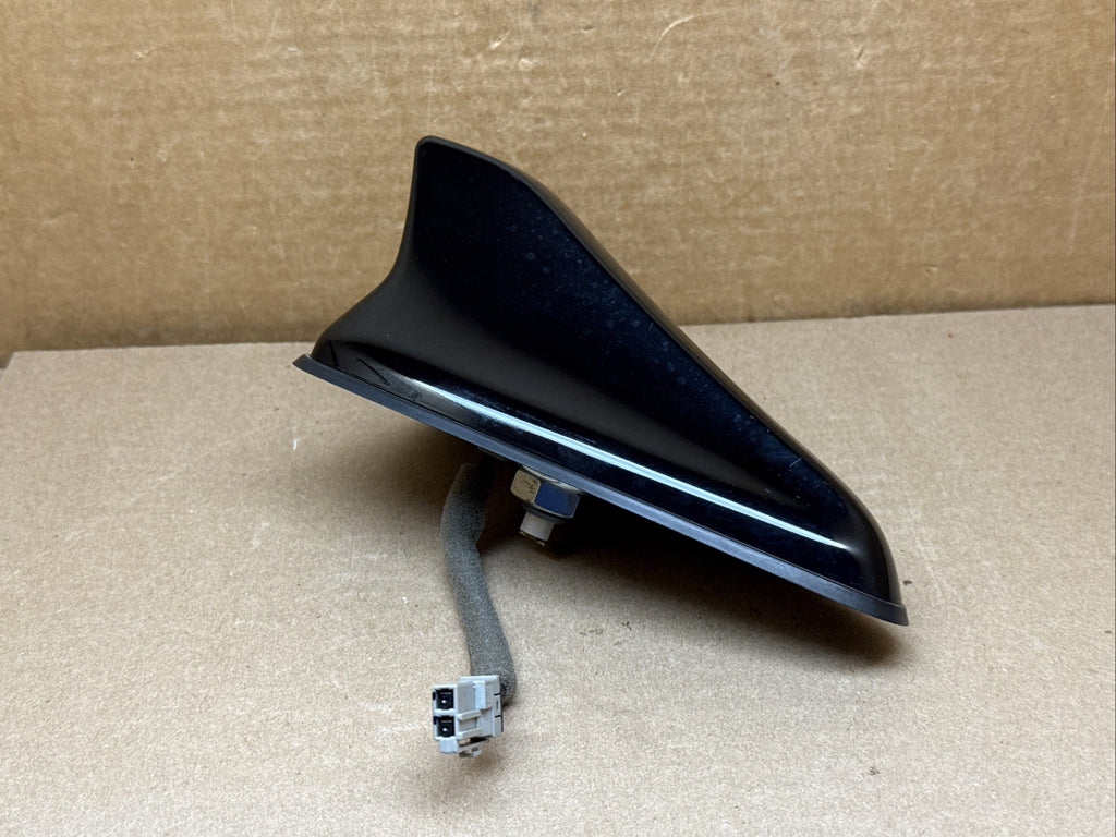 2020 2022 Kia Soul Radio Roof Rear Antenna Assembly Black OEM 96210 K00003