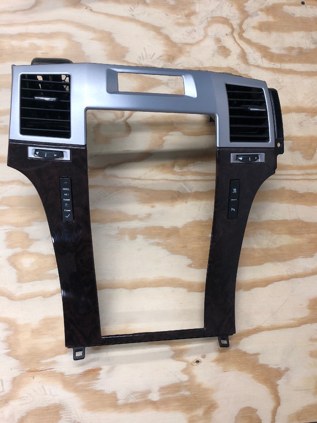 07   12 Cadillac Escalade Instrument Panel Dash Radio Trim Bezel Woodgrain OEMG30
