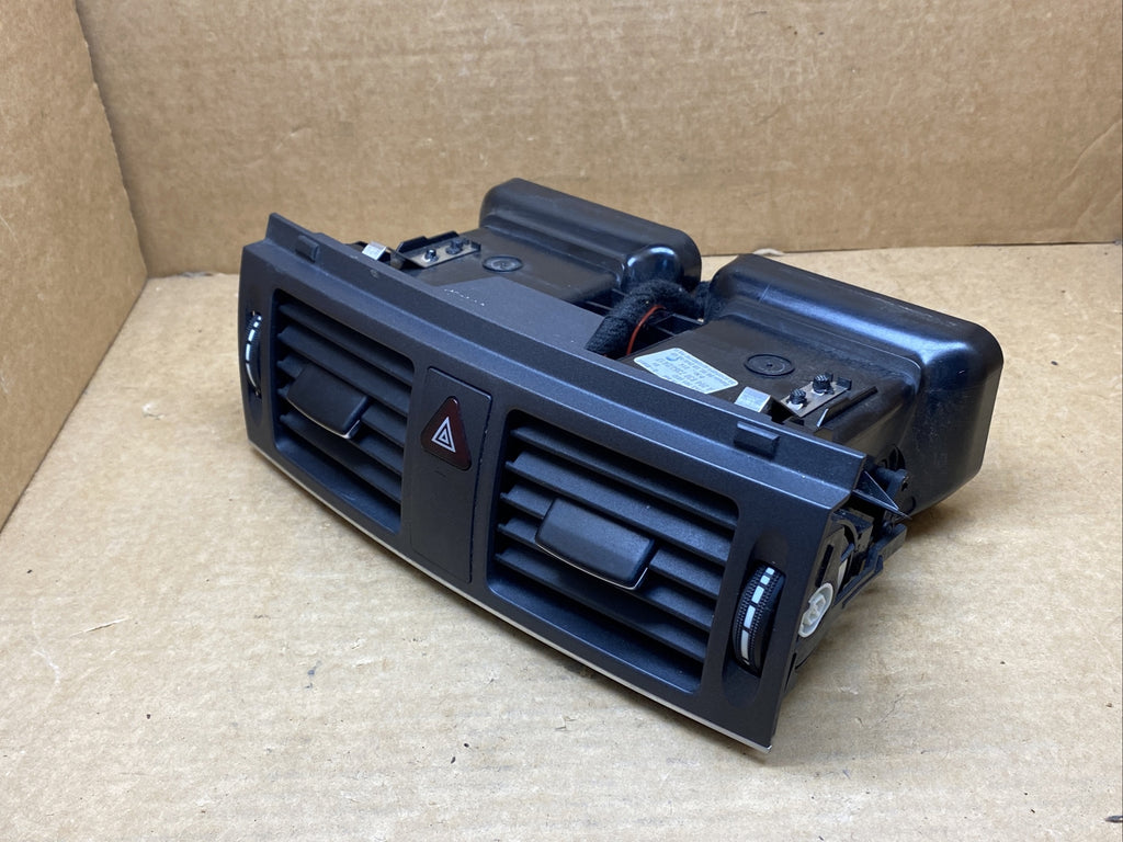 2011 MERCEDES BENZ C300 C 300 CENTER DASH A/C AIR VENT HAZARD FLASHER SWITCH3