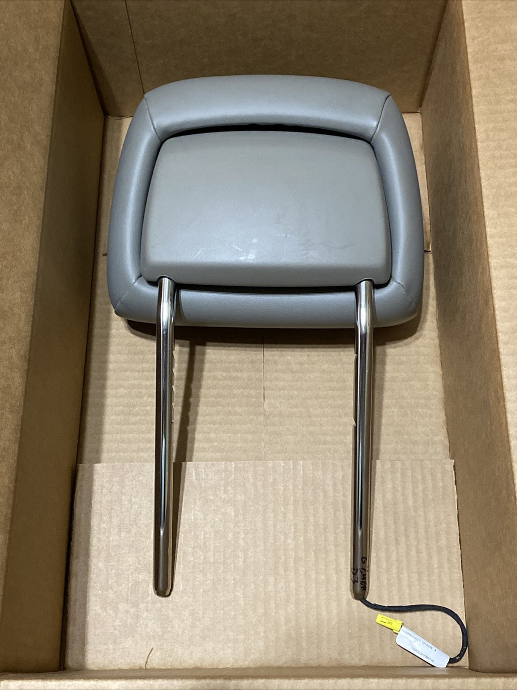 2011 2013 Dodge Durango Active Impact Front Seat Head Rest Headrest Gray D34