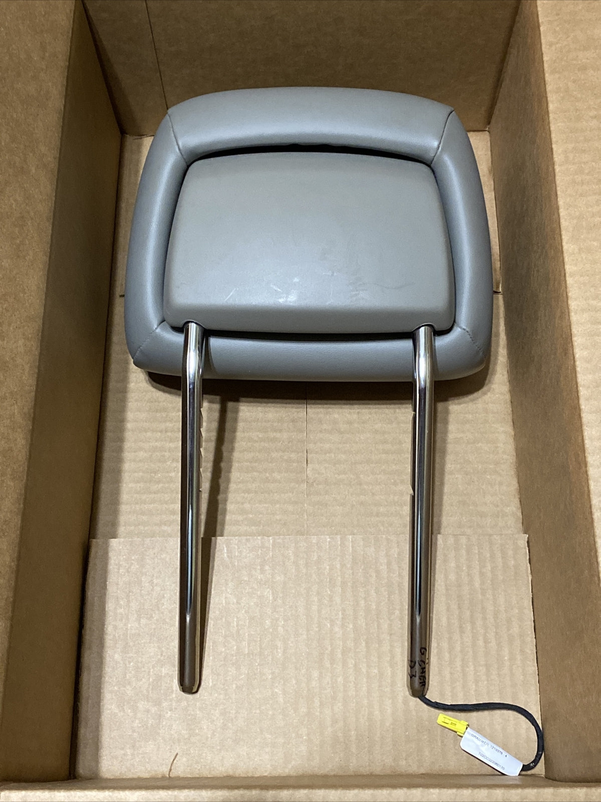 2011 2013 Dodge Durango Active Impact Front Seat Head Rest Headrest Gray D34