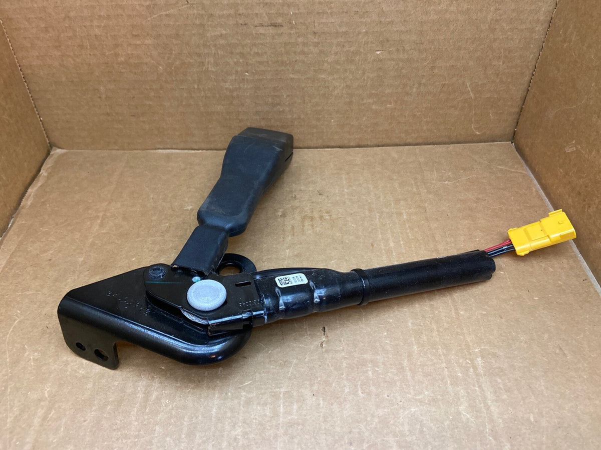 11 18 Town Country Grand Caravan Front Left Driver Seat Seatbelt Buckle Latch7