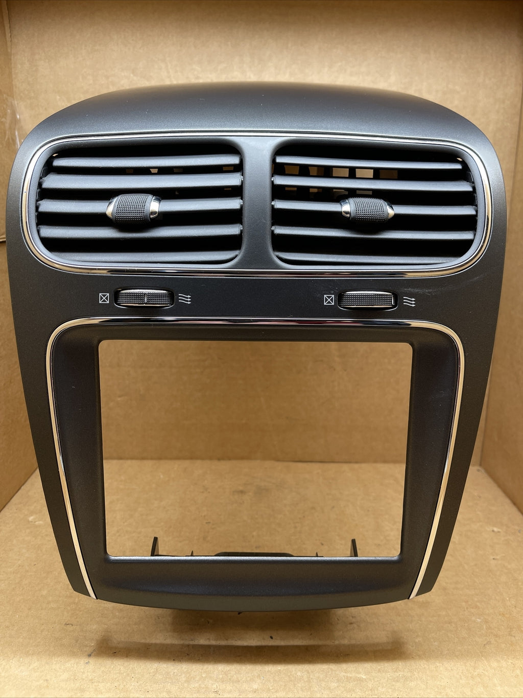 2011 2017 Dodge Journey Center dash Radio Trim Bezel Vents0