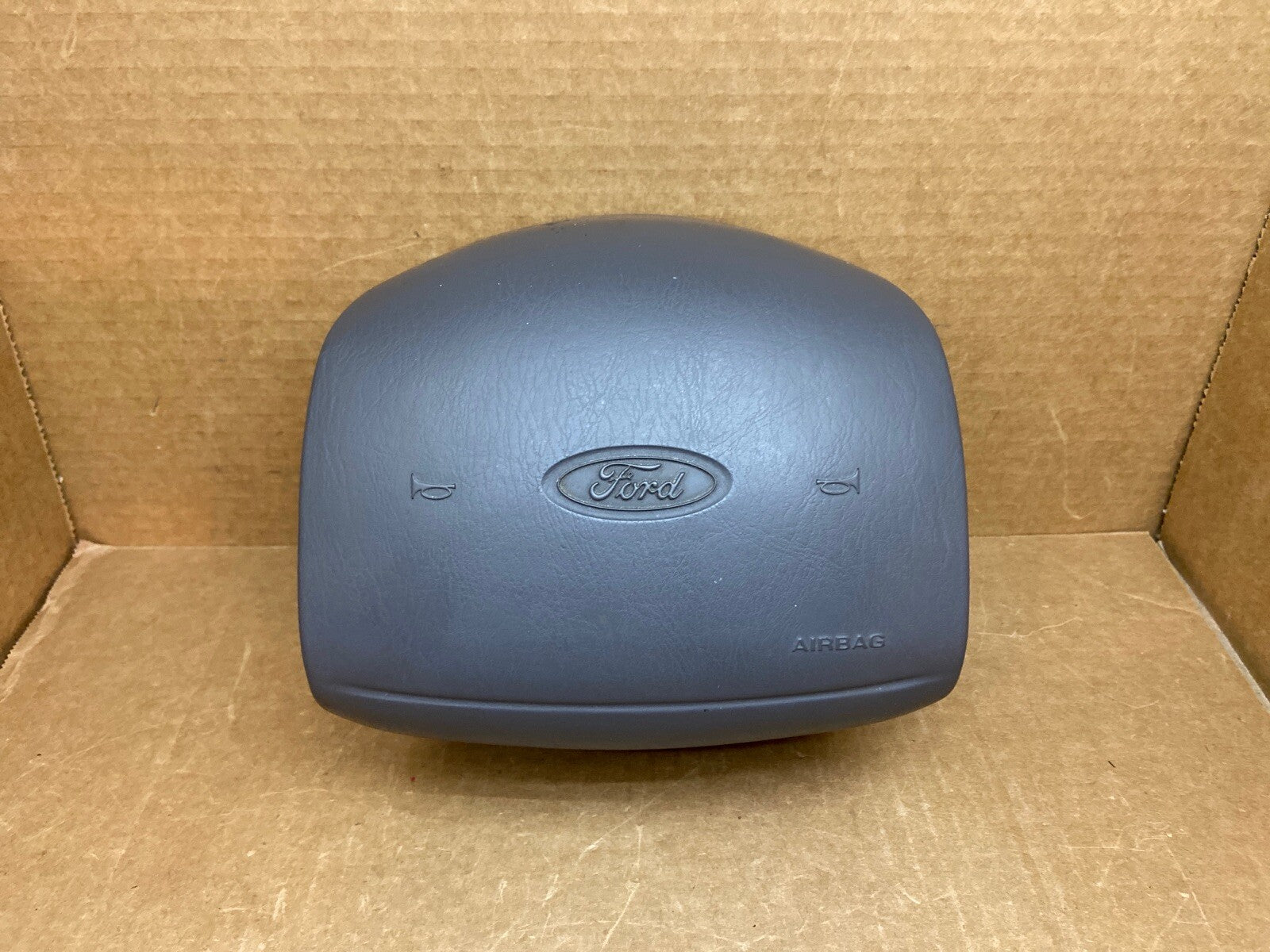 1999 2004 Ford F150 F250 Expedition LH Driver Steering Wheel Airbag Air Bag OEM 0