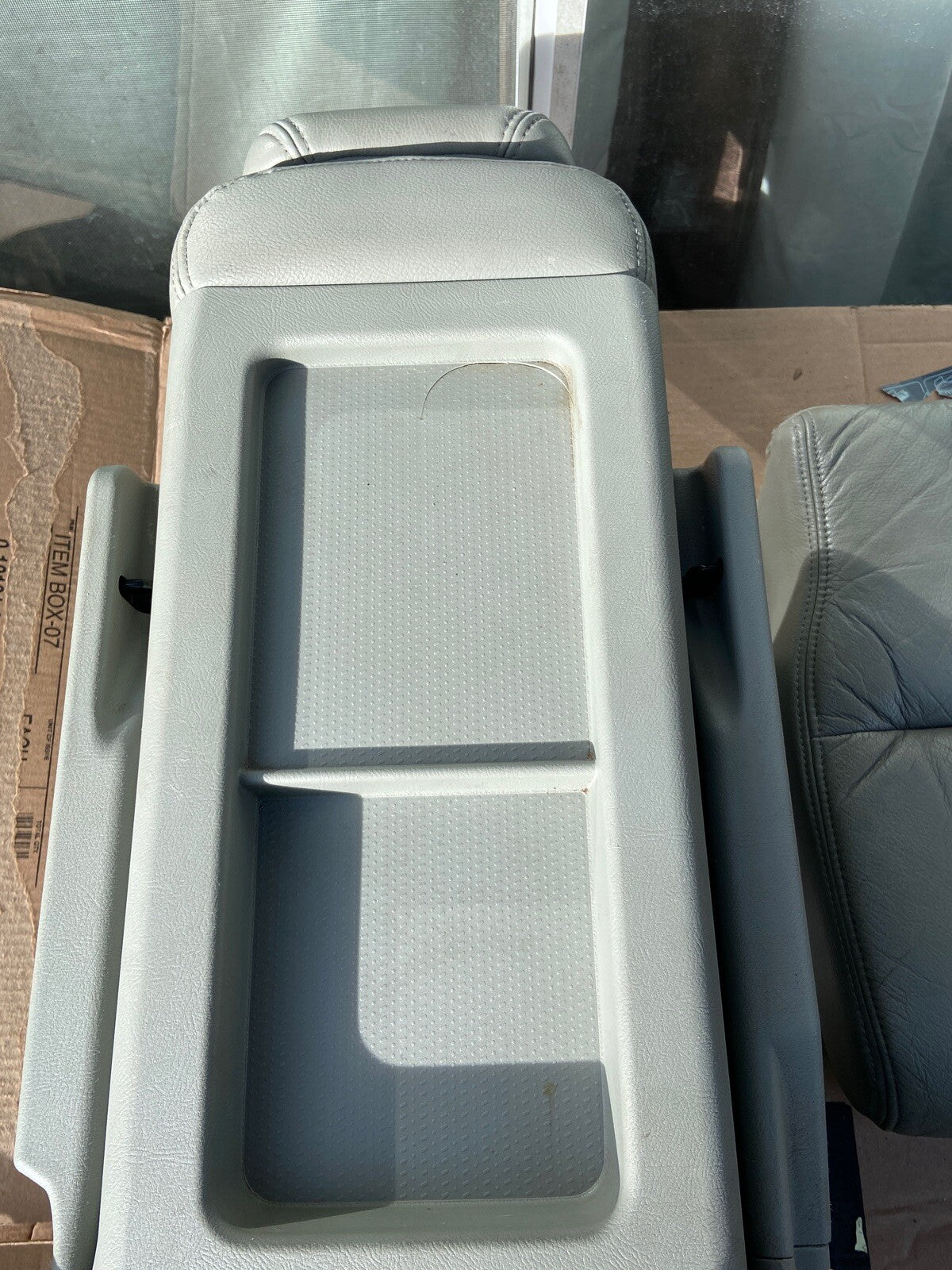 05 10 HONDA ODYSSEY SECOND ROW MIDDLE CENTER JUMP SEAT JUMPSEAT GRAY LEATHER 9