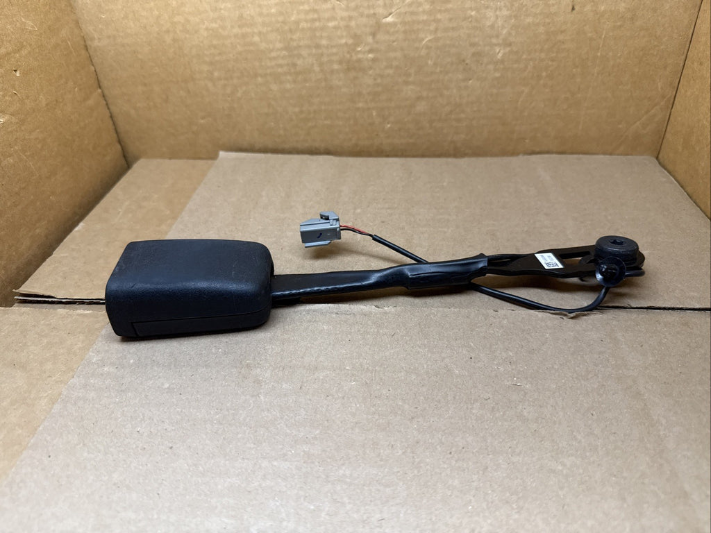 2017 2020 Chrysler Pacifica Front Right Passenger Side Seat Belt Seatbelt Buckle2