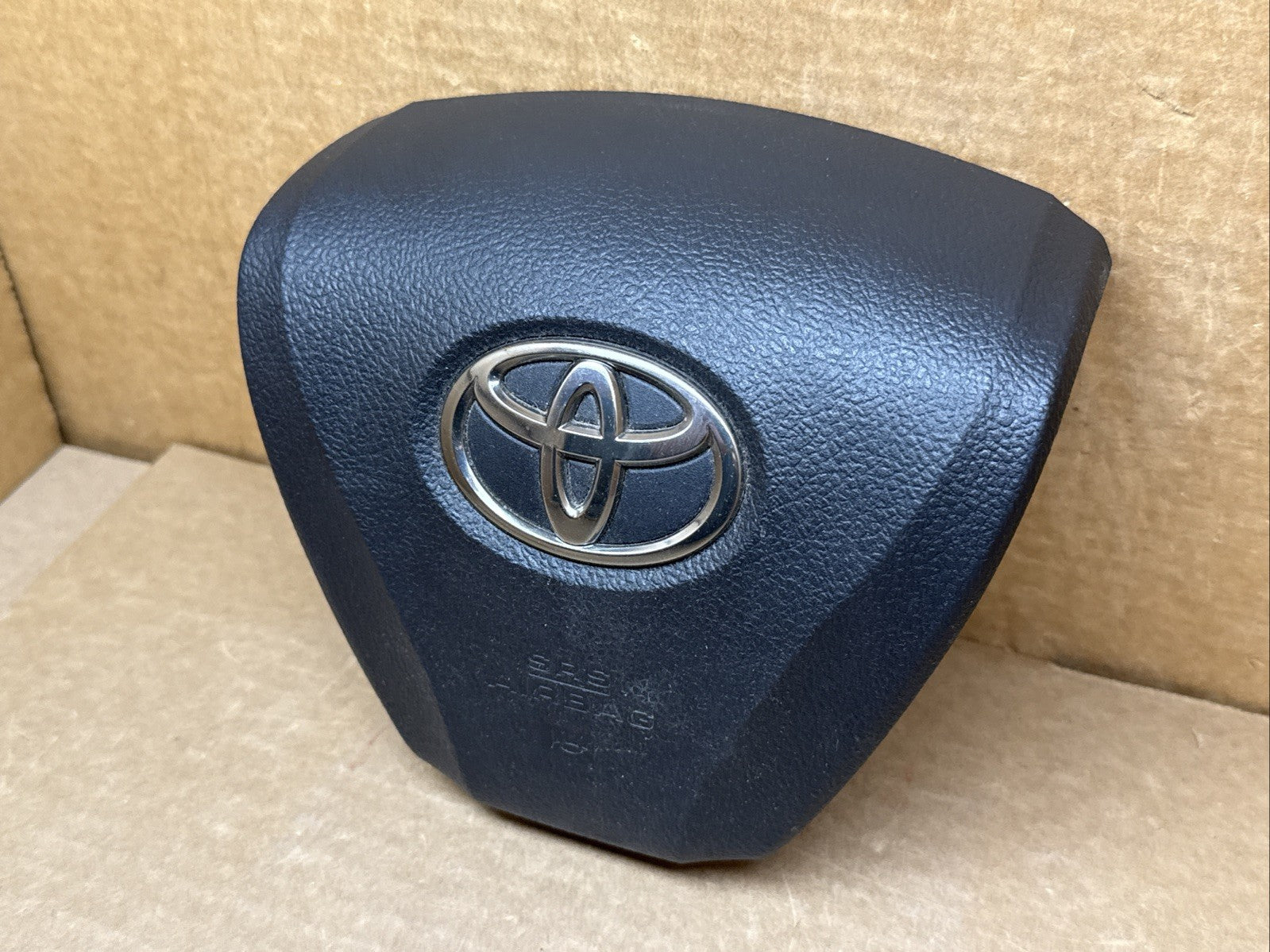 13 18 Toyota Avalon Front Left Driver Side Steering Wheel Air Bag Airbag Black3