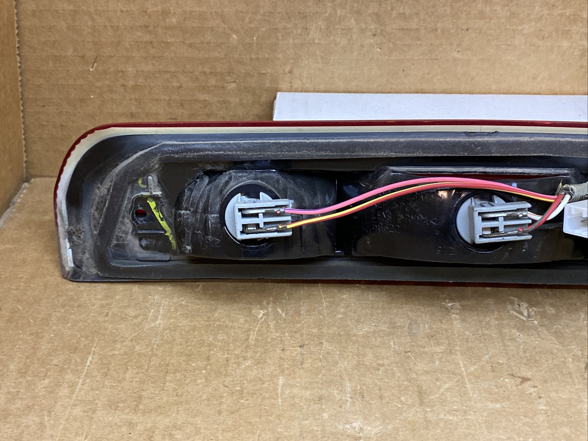 2002 2008 Dodge Ram High Mount Third Brake Light Assembly Genuine OEM 55077123AE7