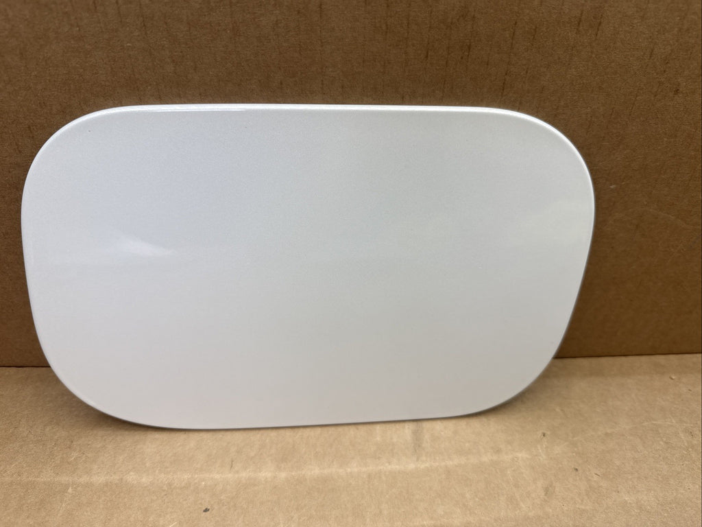 2018-2024 Chevy Equinox Fuel Gas Tank Filler Door Lid Cover OEM G1W White Pearl0