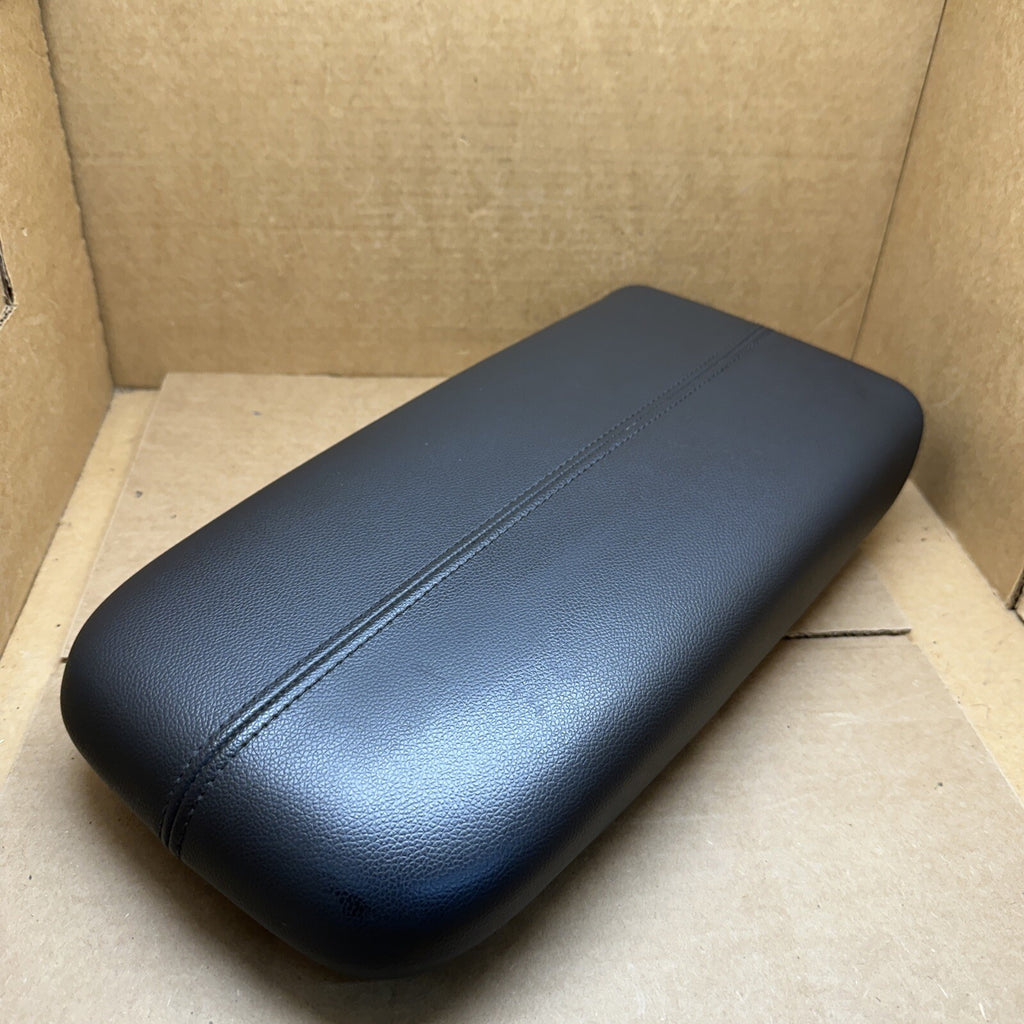 2018 2023 GMC Terrain Center Console Lid Cover Top Arm Rest Armrest Black2