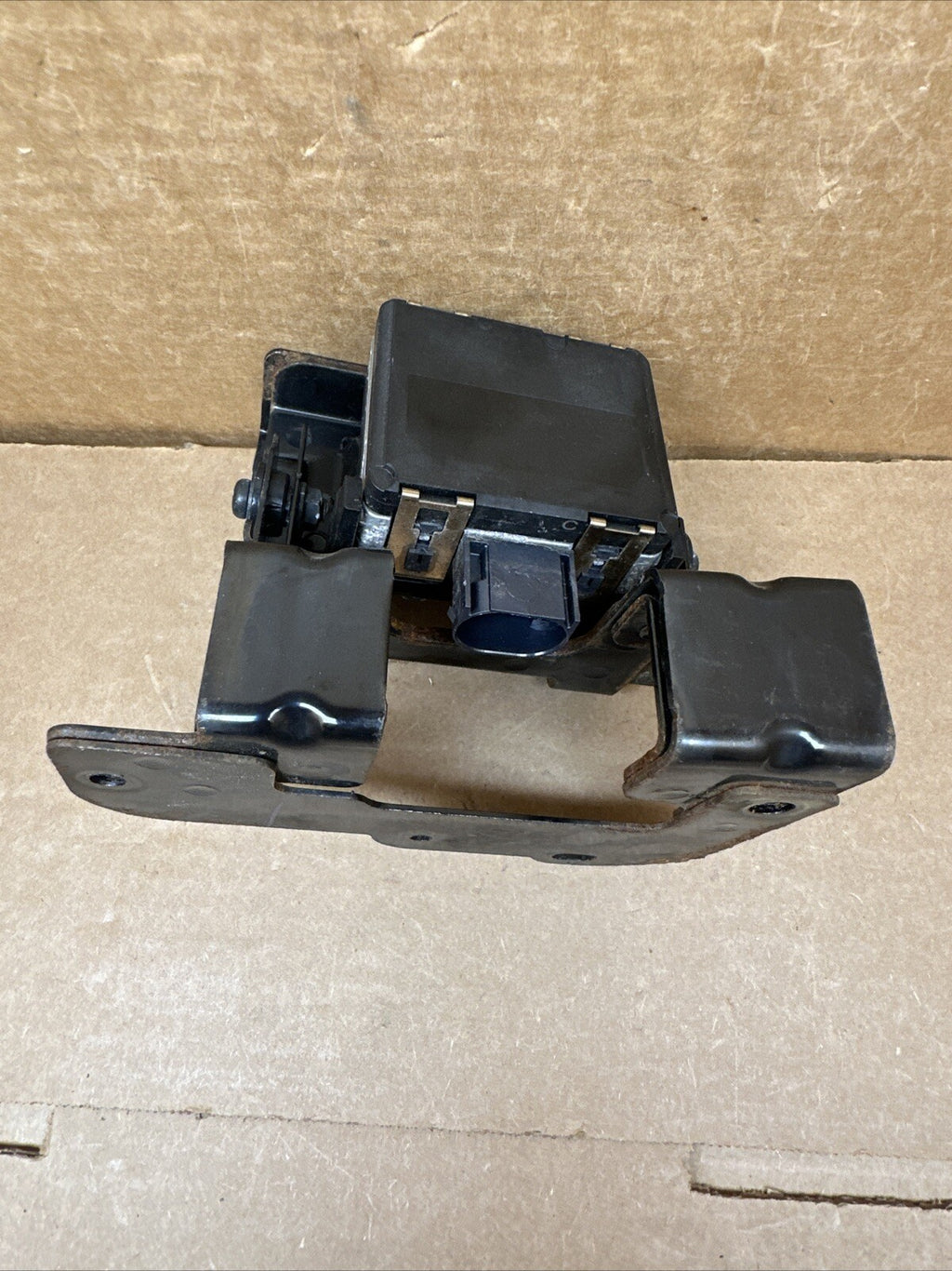 2015 2017 Nissan Rogue Cruise Control Radar Distance Sensor OEM 28438 6FJ0A6