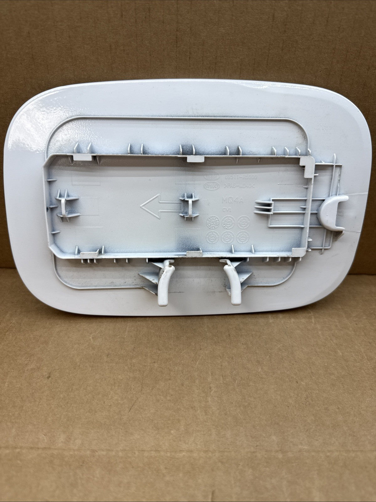 2021 2025 Kia Sorento Fuel Gas Tank Filler Door Lid Cover OEM White GWP5