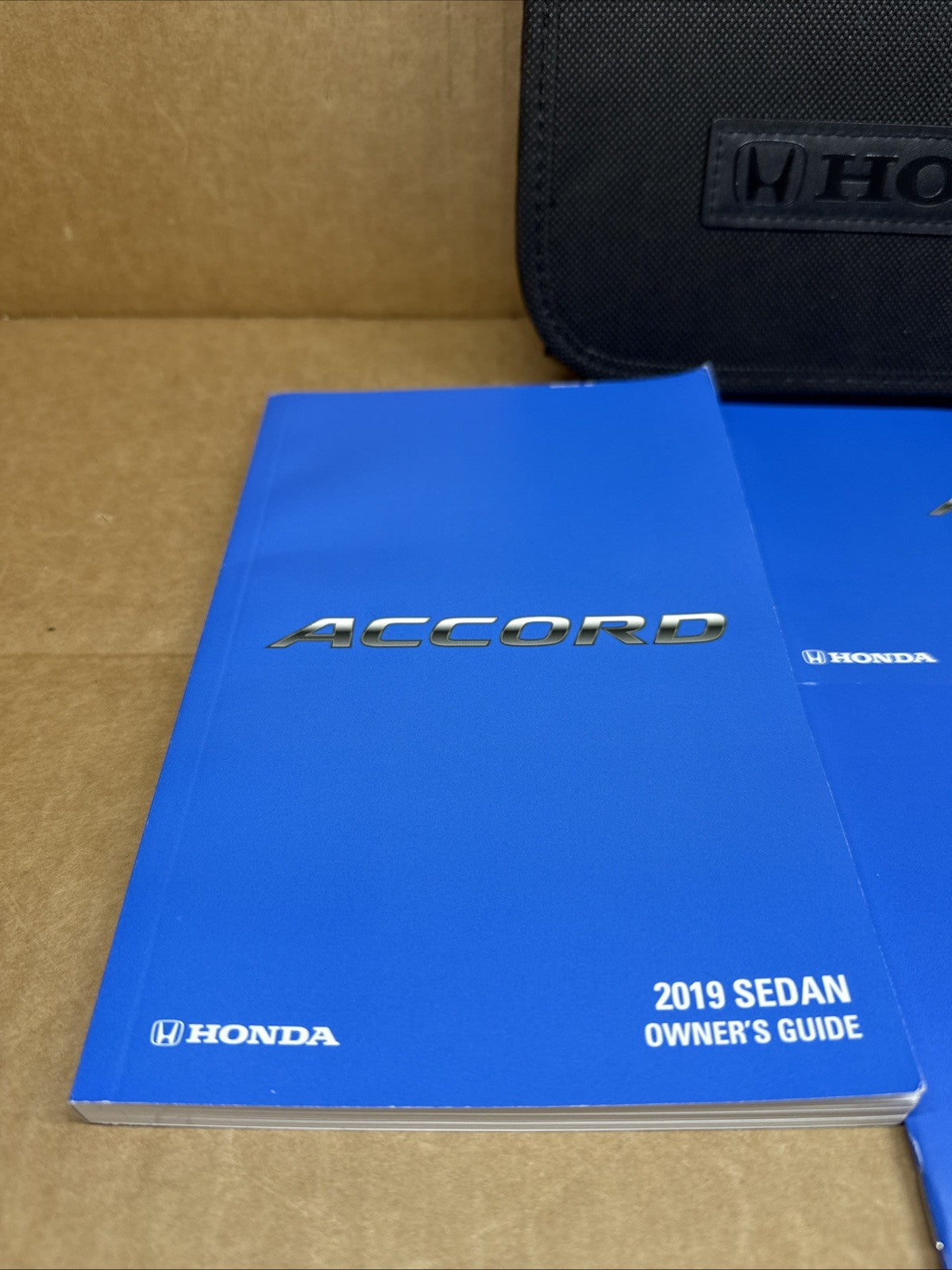 2019 Honda Accord Sedan Owners Manual Warranty With Case 00X31 TVA G1002