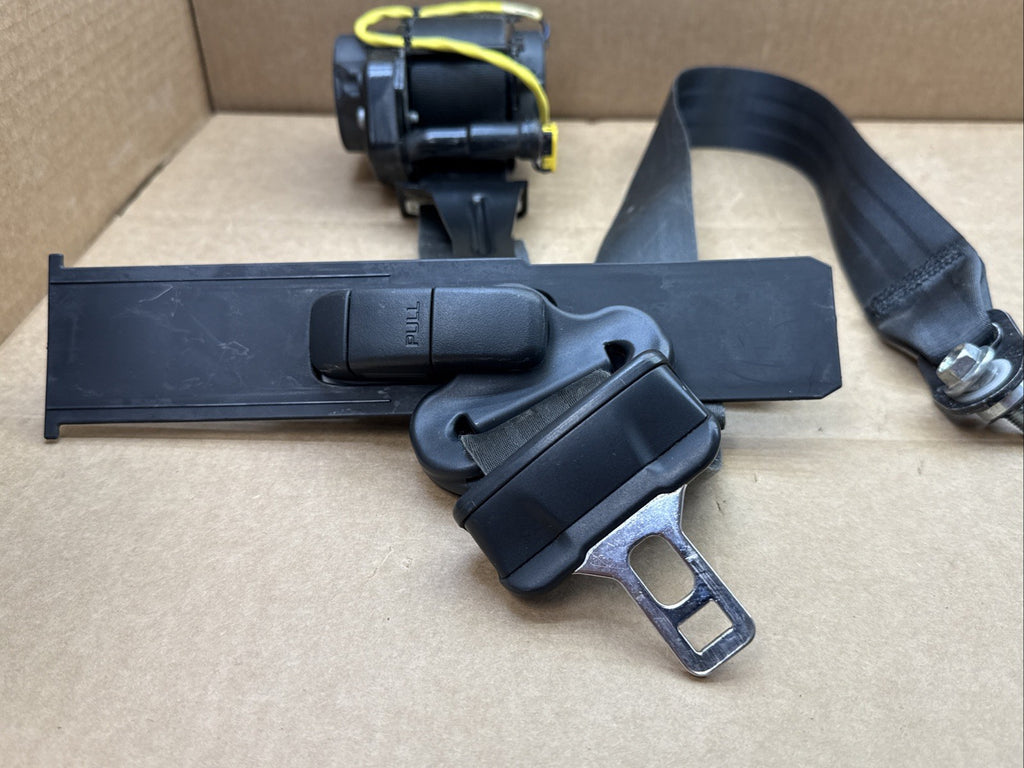 2017-2023 Subaru Impreza Front Left Driver Side Seat Belt Seatbelt Retractor2