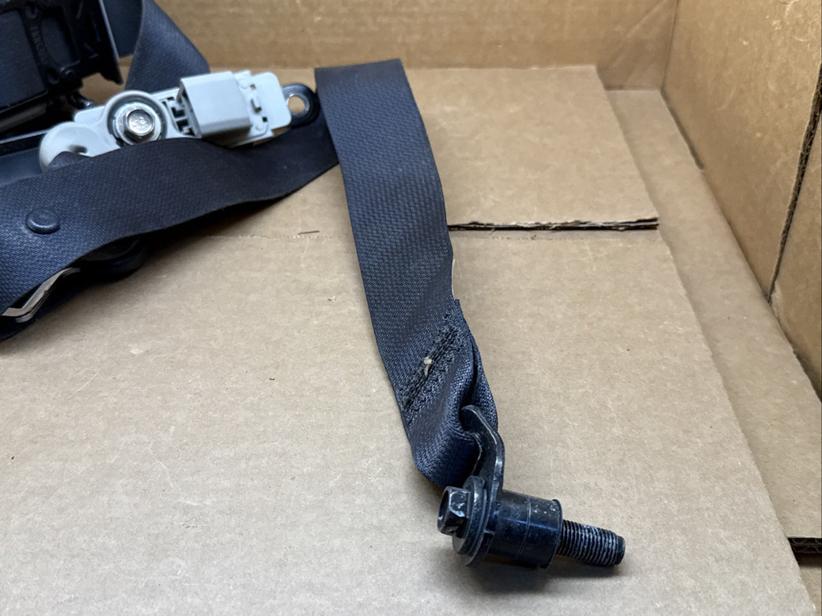 2015 2017 XV Crosstrek Front Left Driver Side Seat Belt Seatbelt Retractor9